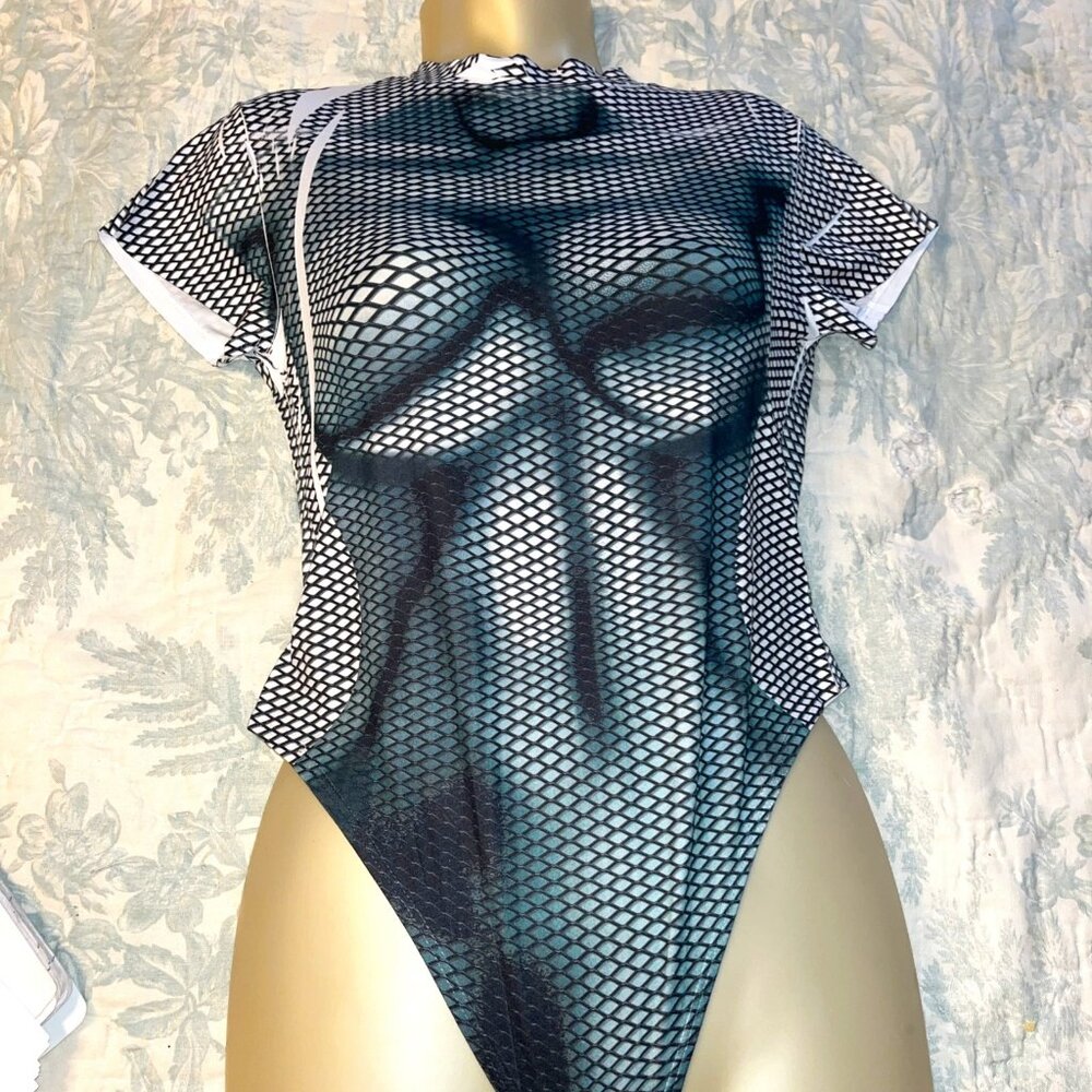 MIROH Short Sleeve LG Bodysuit Women Leotard Lingerie Top Blouse Turtleneck NWT